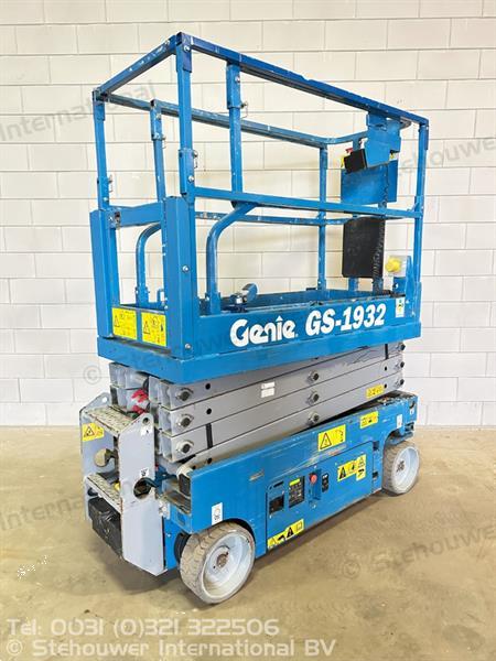 Grote foto genie gs1932 hoogwerker gs 1932 schaarhoogwerker doe het zelf en verbouw hoogwerkers