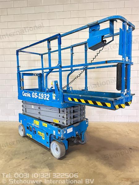 Grote foto genie gs1932 hoogwerker gs 1932 schaarhoogwerker doe het zelf en verbouw hoogwerkers