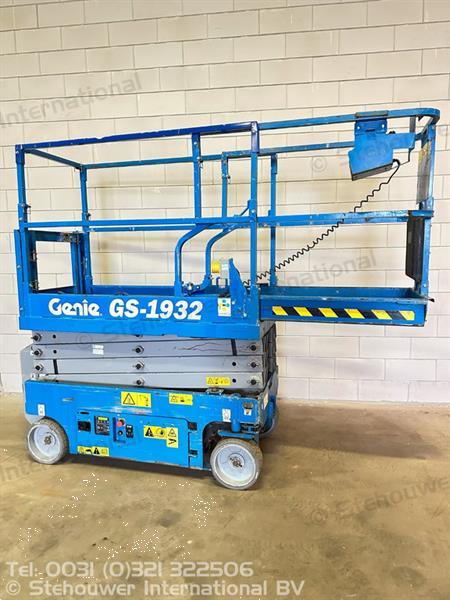 Grote foto genie gs1932 hoogwerker gs 1932 schaarhoogwerker doe het zelf en verbouw hoogwerkers