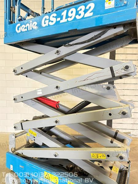 Grote foto genie gs1932 hoogwerker gs 1932 schaarhoogwerker doe het zelf en verbouw hoogwerkers