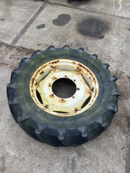 Grote foto trekkerband met velg set 380 70 r28 tm 700 nr.6 agrarisch tuinbouw