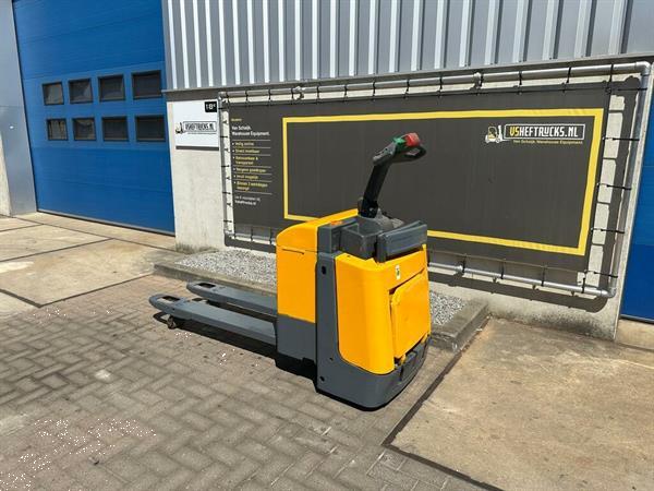 Grote foto vs 21907 elektrische palletwagen jungheinirch ere120 vorken 1400mm doe het zelf en verbouw hefwerktuigen