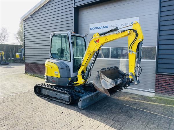 Grote foto neuson ez26 minigraver demo 2024 sloop sorteer functie doe het zelf en verbouw kranen en graafmachines