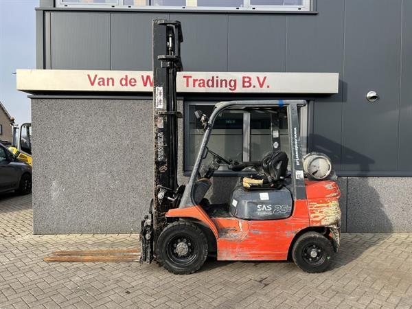 Grote foto toyota 42 7fgf25 heftruck toyota 42 7fg25 duplo 500 sideshift vorkversteller lpg 2011 agrarisch heftrucks
