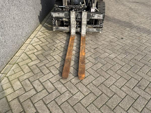 Grote foto toyota 42 7fgf25 heftruck toyota 42 7fg25 duplo 500 sideshift vorkversteller lpg 2011 agrarisch heftrucks