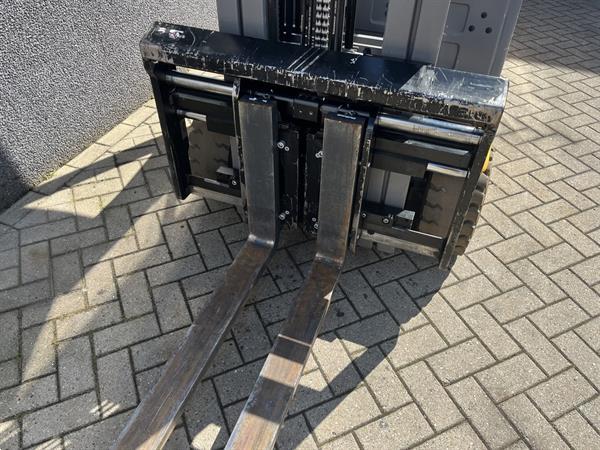 Grote foto heftruck jungheinrich efg218k triplo freelift sideshift vorkversteller 2016 agrarisch heftrucks
