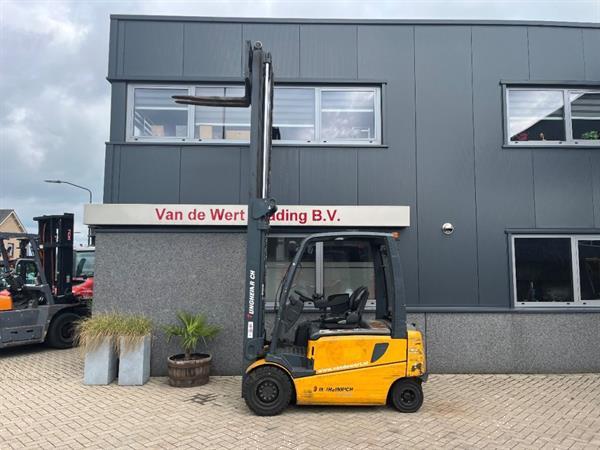 Grote foto jungheinrich efg430 duplo450 sidehift 2010 efg430 agrarisch heftrucks