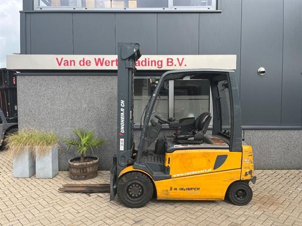 Grote foto jungheinrich efg430 duplo450 sidehift 2010 efg430 agrarisch heftrucks