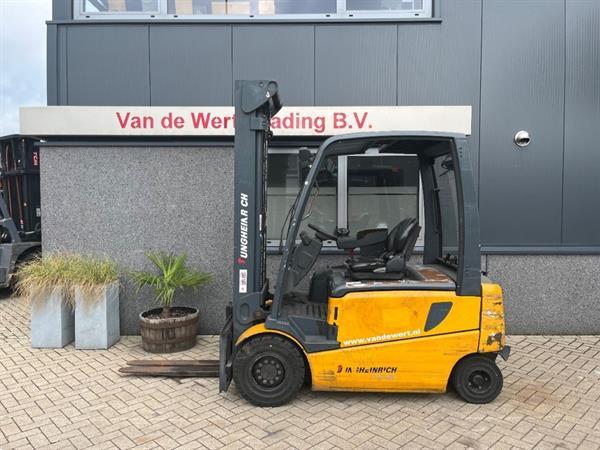 Grote foto jungheinrich efg430 duplo450 sidehift 2010 efg430 agrarisch heftrucks