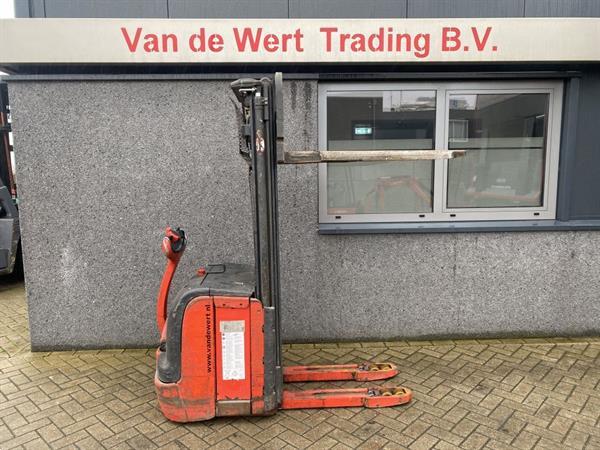 Grote foto linde heftruck stapelaar linde l14 triplo450 initiaal heffing accu2017 doe het zelf en verbouw hefwerktuigen