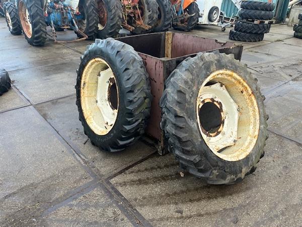 Grote foto trekkerband met velg set 11.2 r28 nr.13 agrarisch tuinbouw