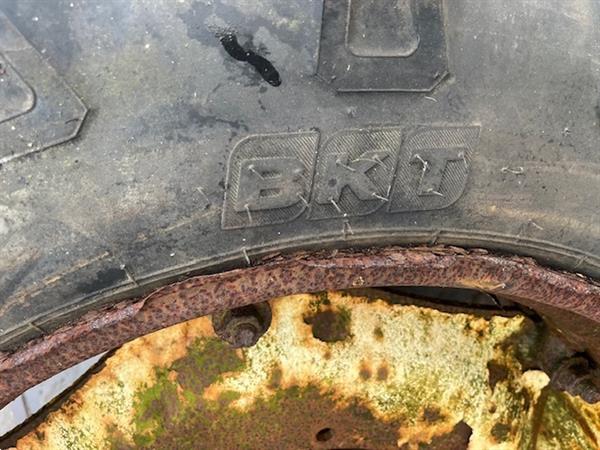 Grote foto trekkerband met velg set 11.2 r28 nr.14 agrarisch wielen