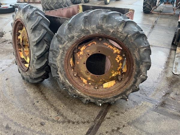 Grote foto trekkerband met velg set 11.2 r28 nr.14 agrarisch wielen