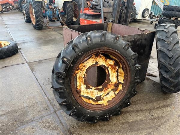 Grote foto trekkerband met velg set 11.2 r28 nr.14 agrarisch wielen