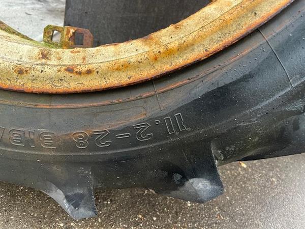 Grote foto trekkerband met velg set 11.2 r28 nr.15 agrarisch wielen