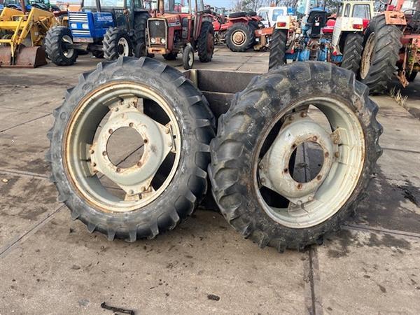 Grote foto trekkerband met velg set 11.2 r32 nr 20 agrarisch wielen