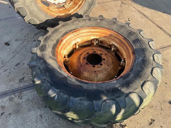 Grote foto trekkerband met velg set 460.85 r38 nr.22 agrarisch wielen