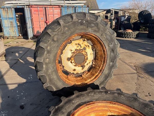 Grote foto trekkerband met velg set 460.85 r38 nr.22 agrarisch wielen