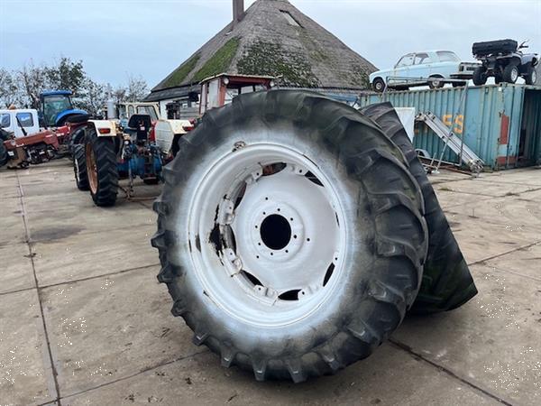 Grote foto trekkerband met velg set 520.70 r38 nr.25 agrarisch tuinbouw