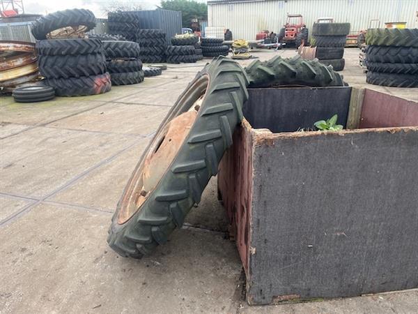 Grote foto trekkerband met velg set 8.3 r44 nr.29 agrarisch tuinbouw