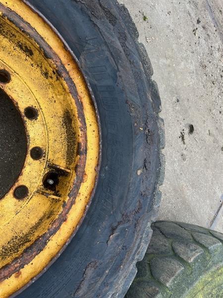 Grote foto volvo l90 l70 band met velg set. 17.5r25 nr.30 agrarisch tuinbouw
