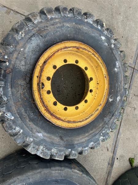 Grote foto volvo l90 l70 band met velg set. 17.5r25 nr.30 agrarisch tuinbouw
