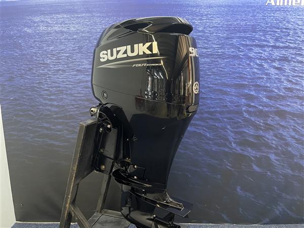Grote foto suzuki 90 pk buitenboordmotor artikelnummer 1703 zo goed watersport en boten buiten en binnenboordmotoren