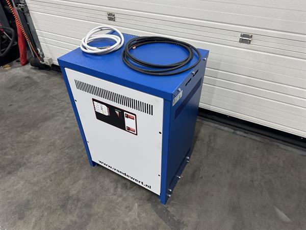 Grote foto heftruck accu lader forklift charger new 48v 80v more in stock. doe het zelf en verbouw hefwerktuigen