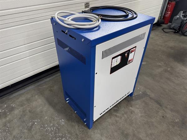 Grote foto heftruck accu lader forklift charger new 48v 80v more in stock. doe het zelf en verbouw hefwerktuigen