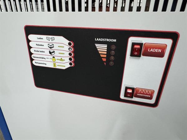Grote foto heftruck accu lader forklift charger new 48v 80v more in stock. doe het zelf en verbouw hefwerktuigen