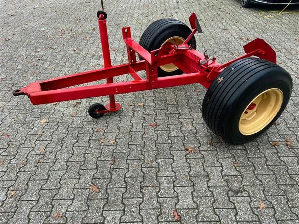 Grote foto onderstel kunstmeststrooier agrarisch algemeen