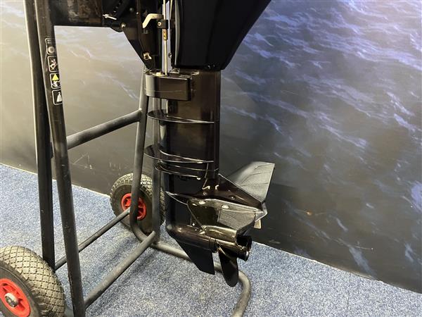 Grote foto tohatsu 9.8 buitenboordmotor artnr. 9129 langstaart 4 takt 2 watersport en boten buiten en binnenboordmotoren