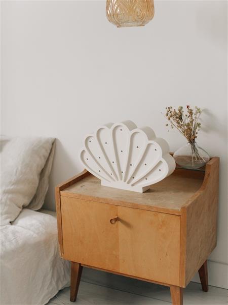 Grote foto houten decoratieve lamp zeeschelp wit 2xaa batterijen zonder dimfunctie of afstandsbediening kinderen en baby complete kinderkamers