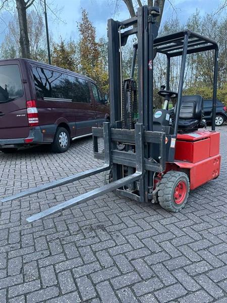 Grote foto linde e12 agrarisch heftrucks
