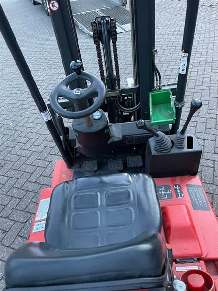 Grote foto linde e12 agrarisch heftrucks
