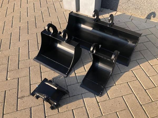 Grote foto bakkenset cw00 cw05 bakkensets puinbakken riekbak puin bak grondbak schepbak grondschuif 2023 doe het zelf en verbouw aanbouwdelen