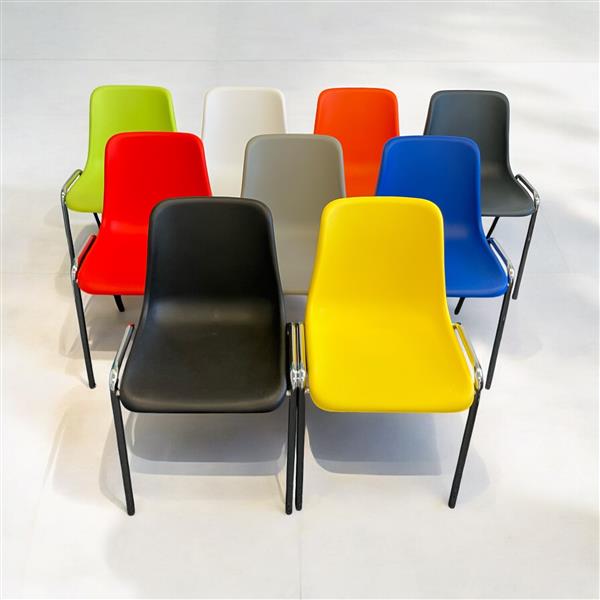 Grote foto stapelstoelen voorraad kantinestoelen kuipstoelen huis en inrichting stoelen