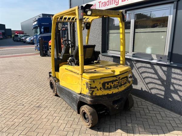 Grote foto hyster j3.0xn heftruck forklift 2delig 320 freelift sideshift 2011 agrarisch heftrucks