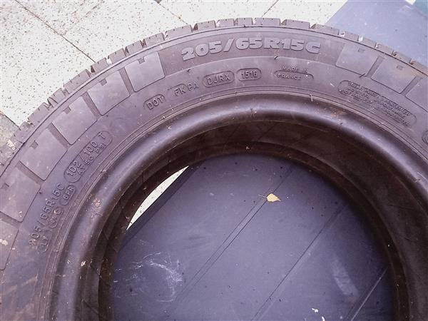 Grote foto michelin agilis51 afmeting 205 65r15 auto onderdelen banden en velgen