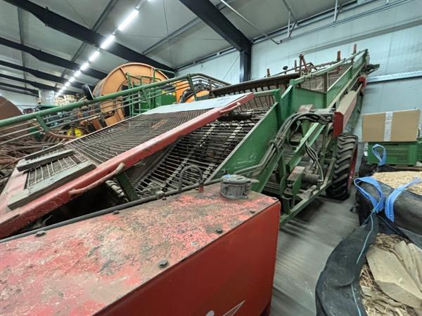 Grote foto basrijs brp gl135hxl oogstmachine voor planten zoals aardbeien en asperges agrarisch oogstmachines