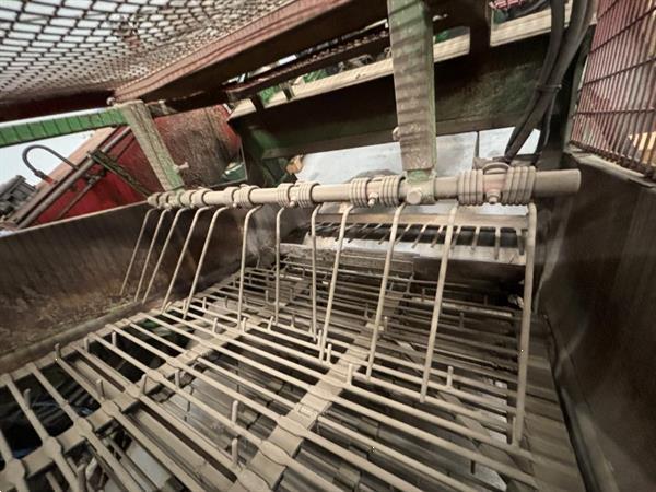 Grote foto basrijs brp gl135hxl oogstmachine voor planten zoals aardbeien en asperges agrarisch oogstmachines