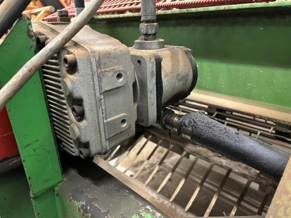 Grote foto basrijs brp gl135hxl oogstmachine voor planten zoals aardbeien en asperges agrarisch oogstmachines
