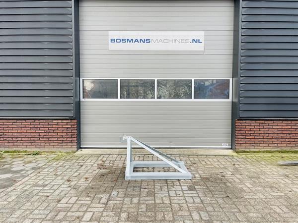 Grote foto werktuigen drager bok met lepelinsteek nieuw agrarisch algemeen