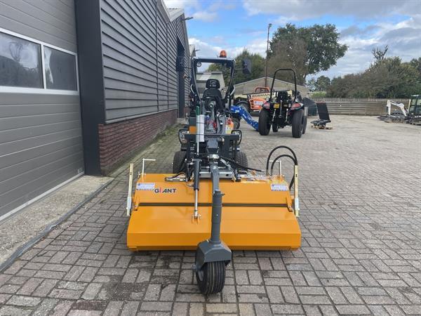 Grote foto giant veegmachines eco pro agrarisch tractor toebehoren