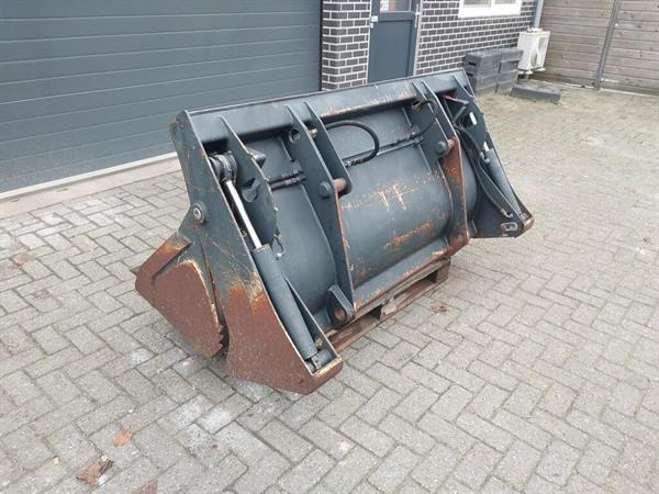 Grote foto 4 in 1 bak met schaeff terex snelwissel doe het zelf en verbouw aanbouwdelen