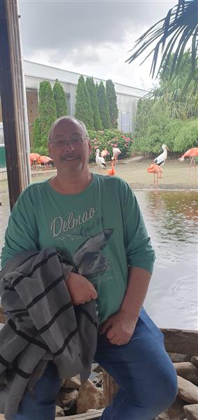 Grote foto man zoekt vrouw contacten en berichten man zoekt vrouw