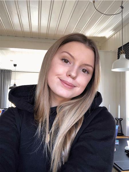 Grote foto lieve 21jarige zoekt vriend contacten en berichten vrouw zoekt man