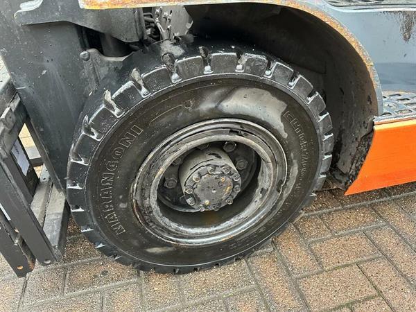 Grote foto vs 21922 lpg triplex heftruck toyota 02 8fgf20 bj2017 4700mm agrarisch heftrucks