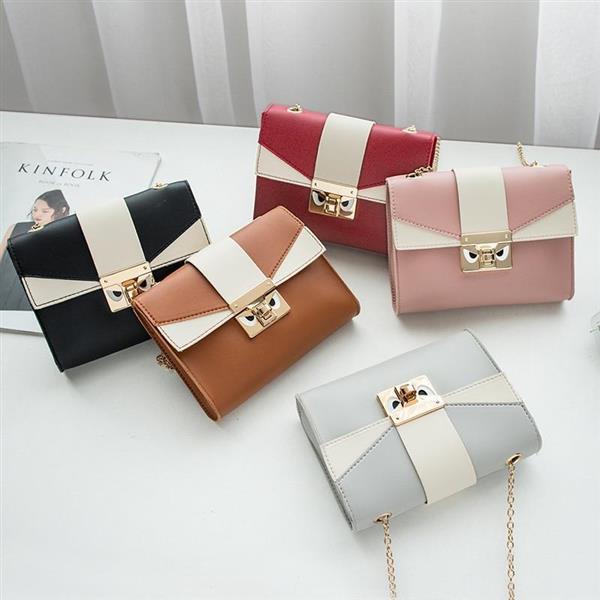 Grote foto handtas in contrasterende kleur met gouden ketting schoudertas voor dames met metalen schoudertas sieraden tassen en uiterlijk damestassen