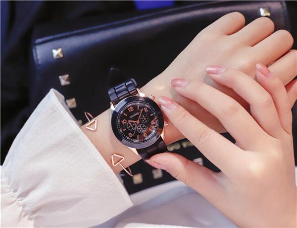 Grote foto jelly watch for women quartz clockwork silicone strap kleding dames horloges